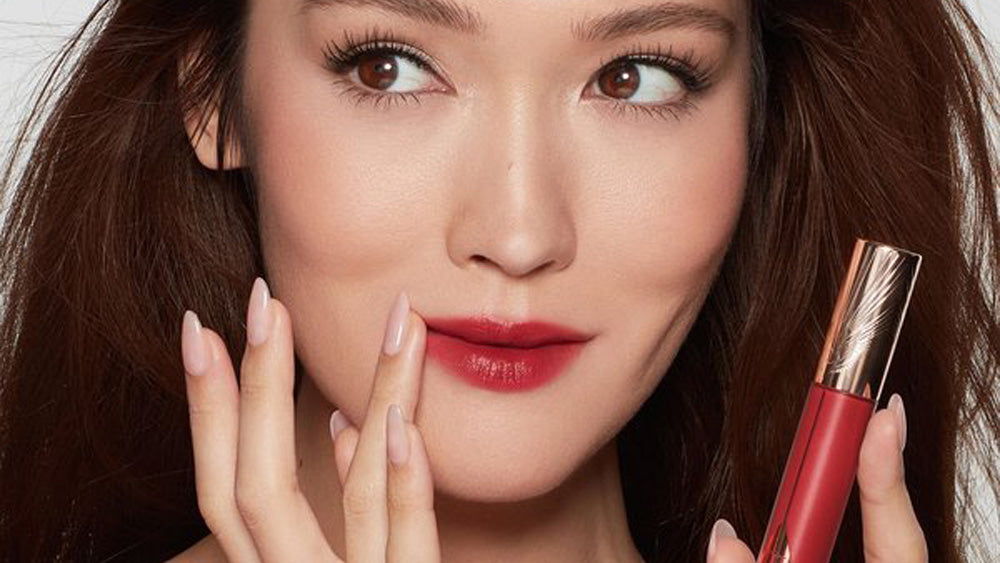 Blurred Lip Tutorial: Achieve Effortless Beauty with These Simple Step
